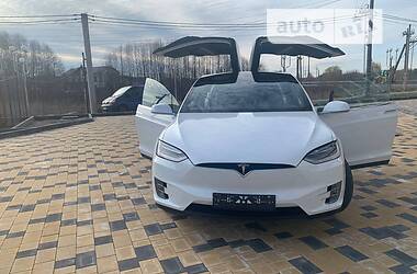 Внедорожник / Кроссовер Tesla Model X 2019 в Киеве