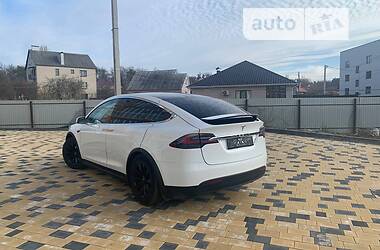 Внедорожник / Кроссовер Tesla Model X 2019 в Киеве