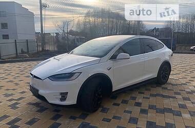 Внедорожник / Кроссовер Tesla Model X 2019 в Киеве