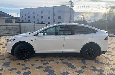 Внедорожник / Кроссовер Tesla Model X 2019 в Киеве