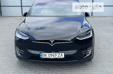 Позашляховик / Кросовер Tesla Model X 2019 в Рівному