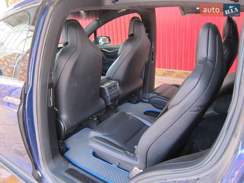 Внедорожник / Кроссовер Tesla Model X 2018 в Херсоне фото 8 Внедорожник / Кроссовер Tesla Model X 2018 в Херсоне