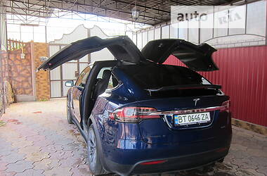 Позашляховик / Кросовер Tesla Model X 2018 в Херсоні