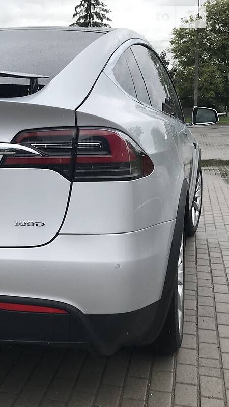 Внедорожник / Кроссовер Tesla Model X 2018 в Ивано-Франковске