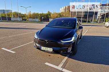 Универсал Tesla Model X 2018 в Киеве