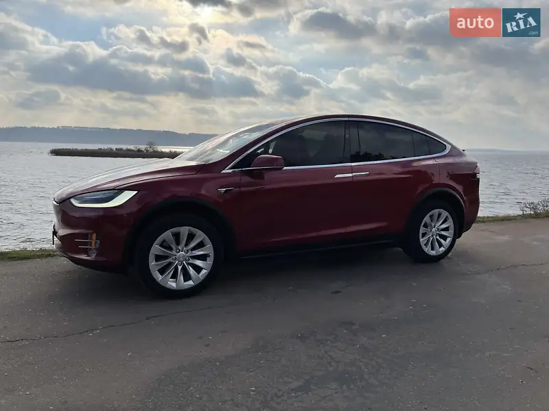 Внедорожник / Кроссовер Tesla Model X 2019 в 