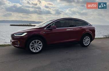 Tesla Model X 2019