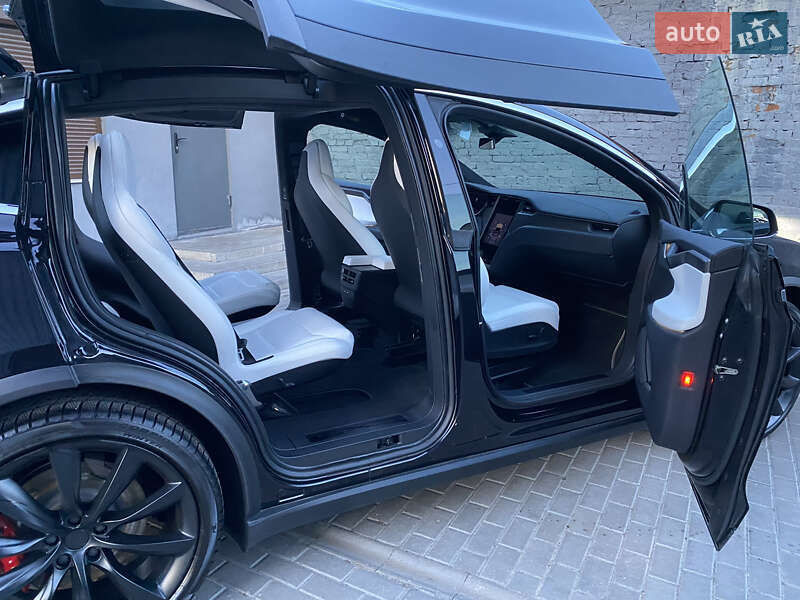 Внедорожник / Кроссовер Tesla Model X 2018 в Харькове