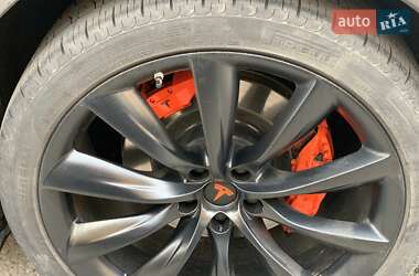 Внедорожник / Кроссовер Tesla Model X 2016 в Киеве