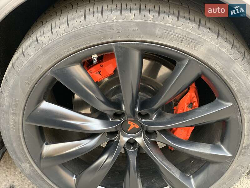 Внедорожник / Кроссовер Tesla Model X 2016 в Киеве фото 32 Внедорожник / Кроссовер Tesla Model X 2016 в Киеве
