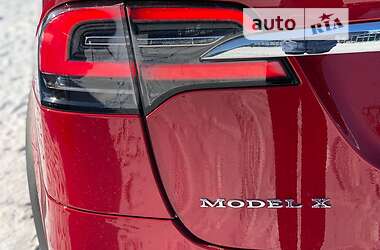 Внедорожник / Кроссовер Tesla Model X 2018 в 