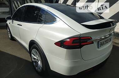 Внедорожник / Кроссовер Tesla Model X 2019 в 