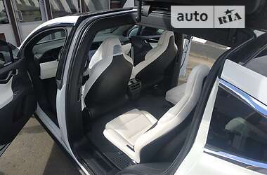 Внедорожник / Кроссовер Tesla Model X 2019 в 