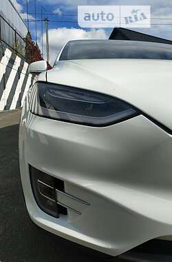 Внедорожник / Кроссовер Tesla Model X 2019 в 