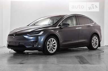 Внедорожник / Кроссовер Tesla Model X 2018 в 