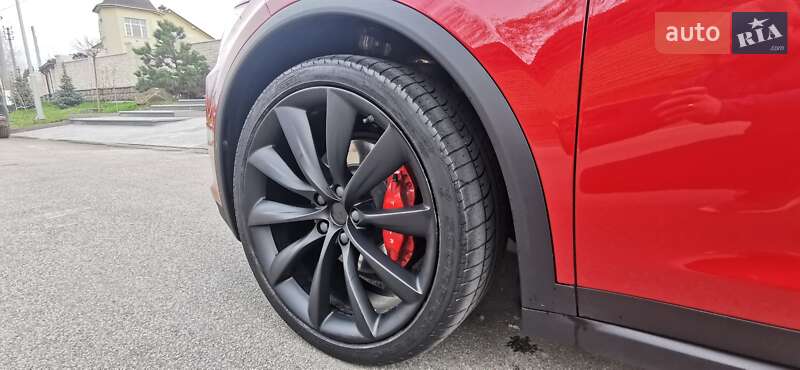 Внедорожник / Кроссовер Tesla Model X 2020 в Киеве