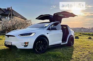 Tesla Model X 2018