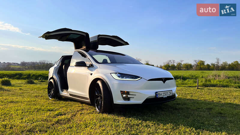 Позашляховик / Кросовер Tesla Model X 2018 в Одесі