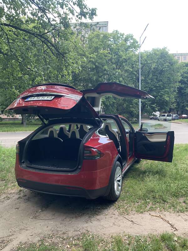 Позашляховик / Кросовер Tesla Model X 2018 в Києві
