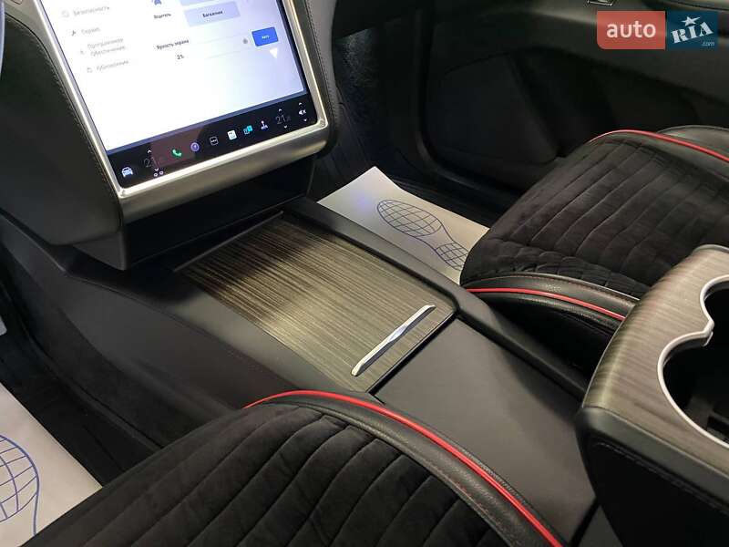 Позашляховик / Кросовер Tesla Model X 2016 в Одесі