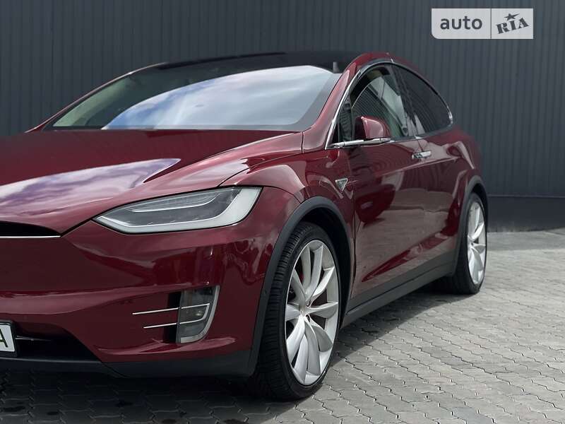Позашляховик / Кросовер Tesla Model X 2016 в Стрию
