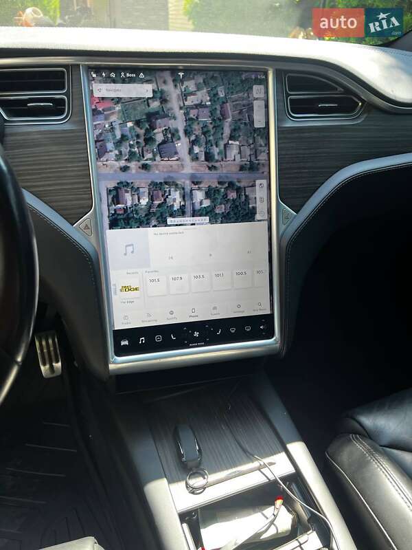 Позашляховик / Кросовер Tesla Model X 2016 в Харкові