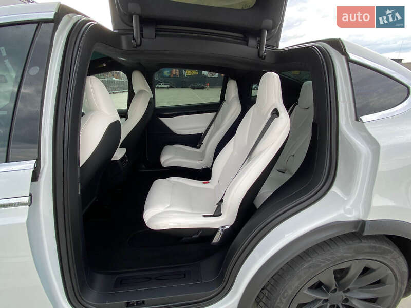 Внедорожник / Кроссовер Tesla Model X 2020 в Киеве