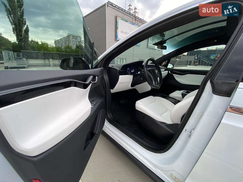 Внедорожник / Кроссовер Tesla Model X 2020 в Киеве