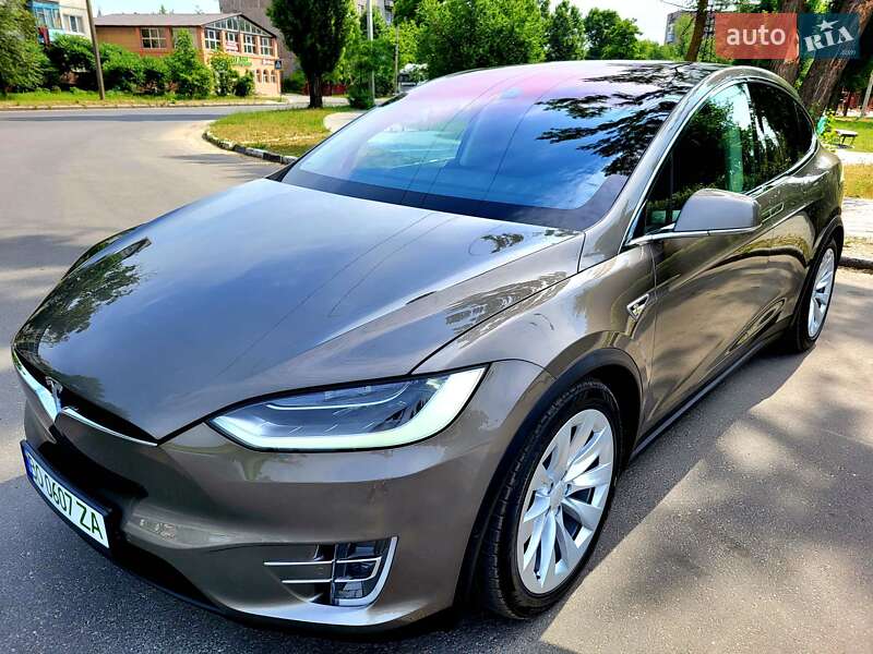 Позашляховик / Кросовер Tesla Model X 2016 в Харкові