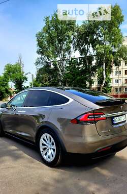 Позашляховик / Кросовер Tesla Model X 2016 в Харкові