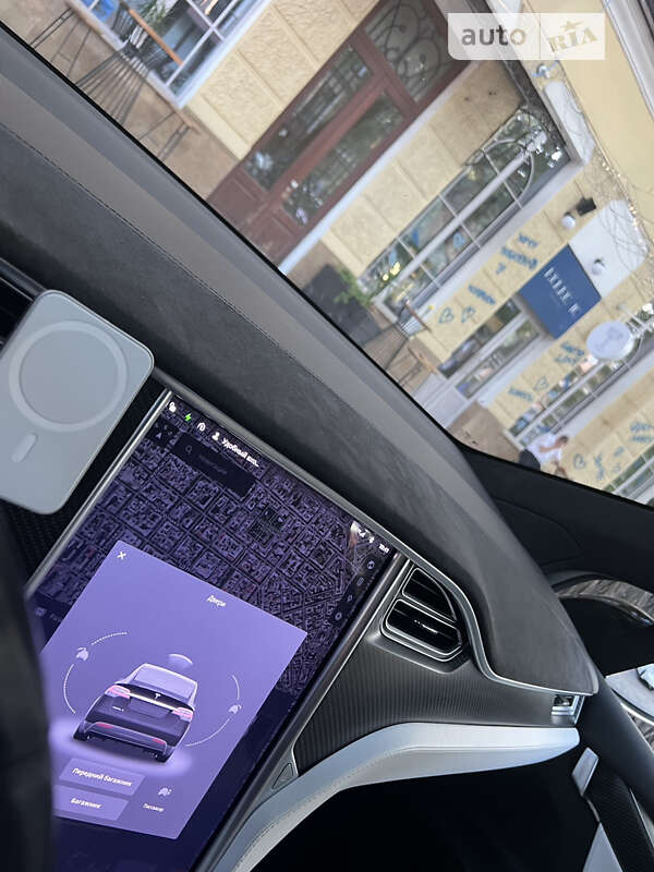 Позашляховик / Кросовер Tesla Model X 2016 в Дніпрі