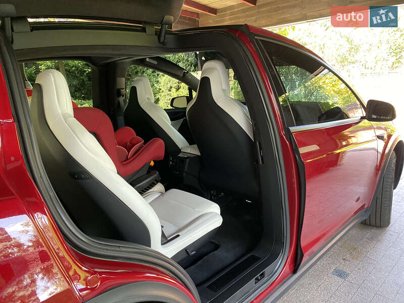 Внедорожник / Кроссовер Tesla Model X 2018 в Киеве