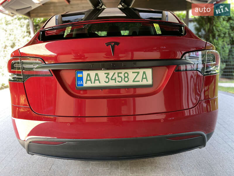 Внедорожник / Кроссовер Tesla Model X 2018 в Киеве