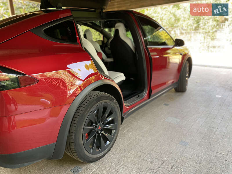 Внедорожник / Кроссовер Tesla Model X 2018 в Киеве