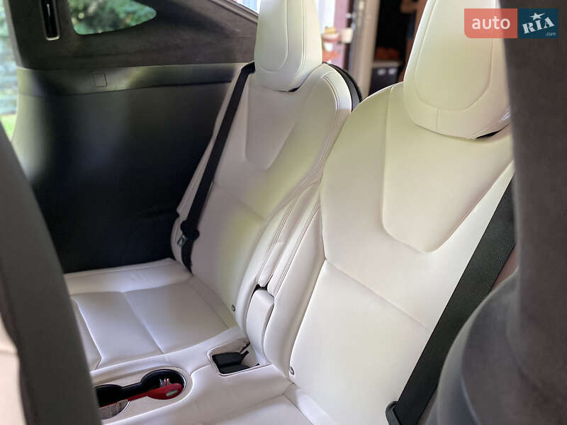 Внедорожник / Кроссовер Tesla Model X 2018 в Киеве