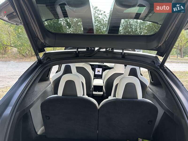 Позашляховик / Кросовер Tesla Model X 2020 в Дніпрі