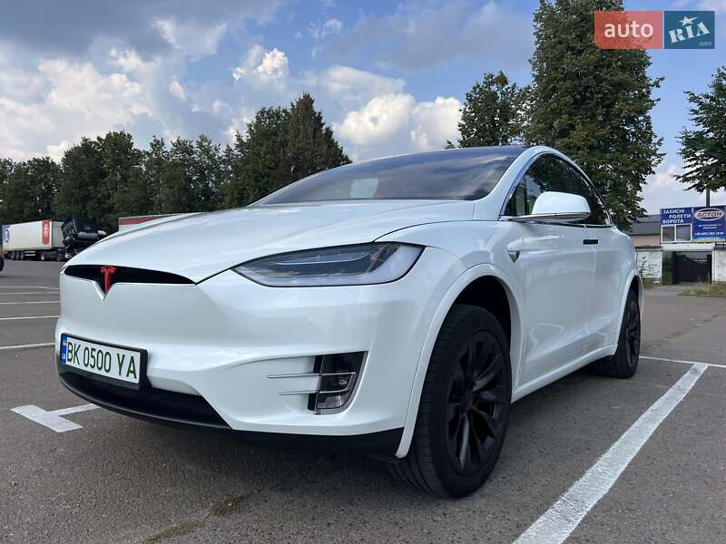 Позашляховик / Кросовер Tesla Model X 2020 в Рівному