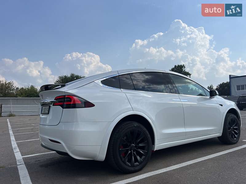 Позашляховик / Кросовер Tesla Model X 2020 в Рівному
