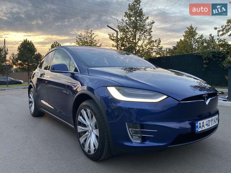 Внедорожник / Кроссовер Tesla Model X 2019 в Киеве
