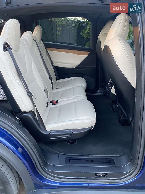 Внедорожник / Кроссовер Tesla Model X 2019 в Киеве