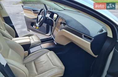 Внедорожник / Кроссовер Tesla Model X 2016 в Киеве