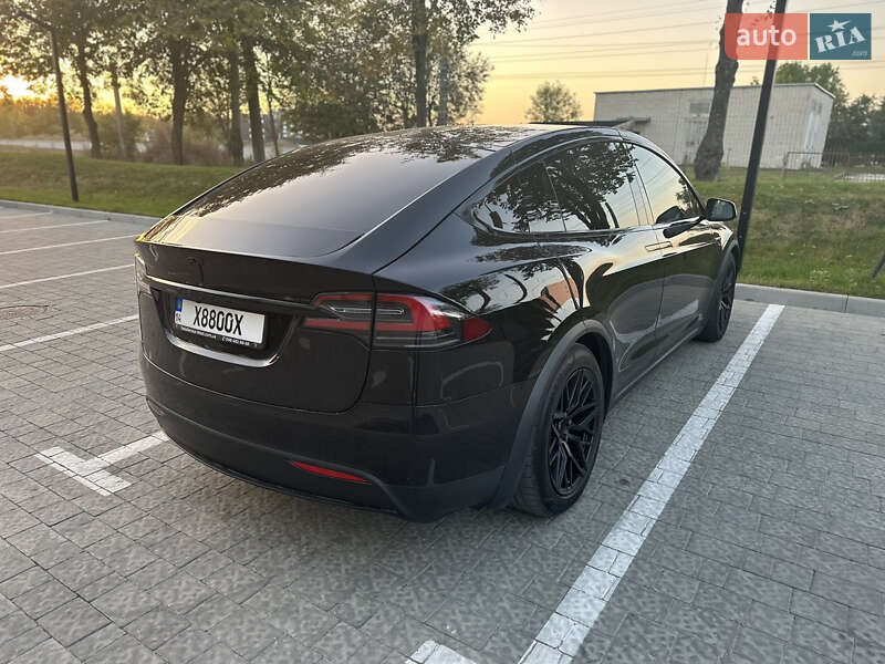 Внедорожник / Кроссовер Tesla Model X 2016 в Львове