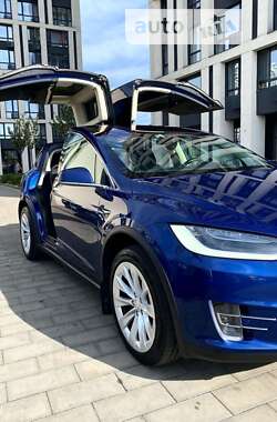 Позашляховик / Кросовер Tesla Model X 2017 в Києві