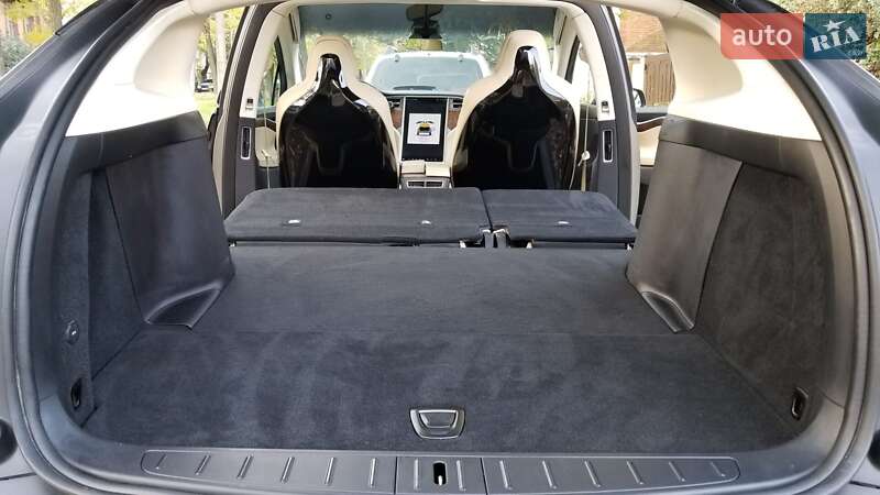 Внедорожник / Кроссовер Tesla Model X 2016 в Днепре