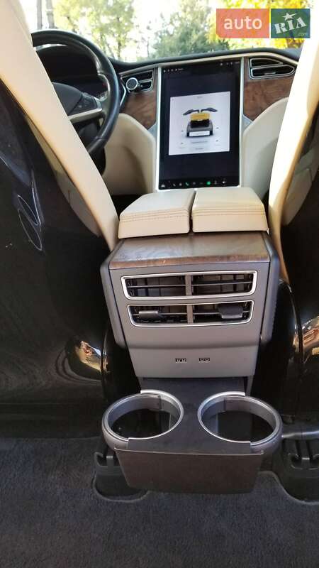 Внедорожник / Кроссовер Tesla Model X 2016 в Днепре