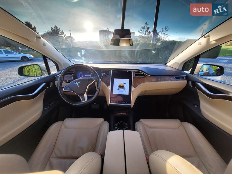 Внедорожник / Кроссовер Tesla Model X 2016 в Днепре