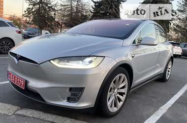 Tesla Model X 2018