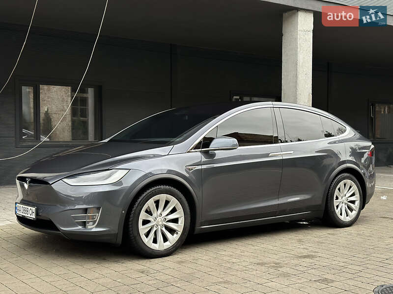 Позашляховик / Кросовер Tesla Model X 2016 в Львові