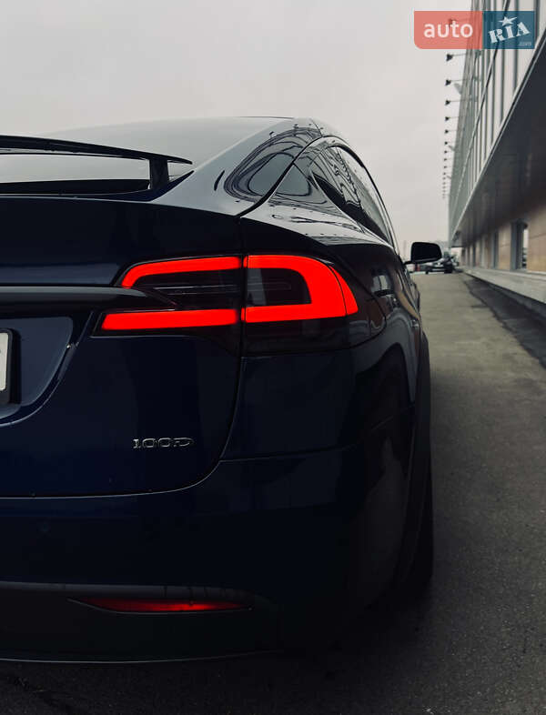 Внедорожник / Кроссовер Tesla Model X 2018 в Киеве