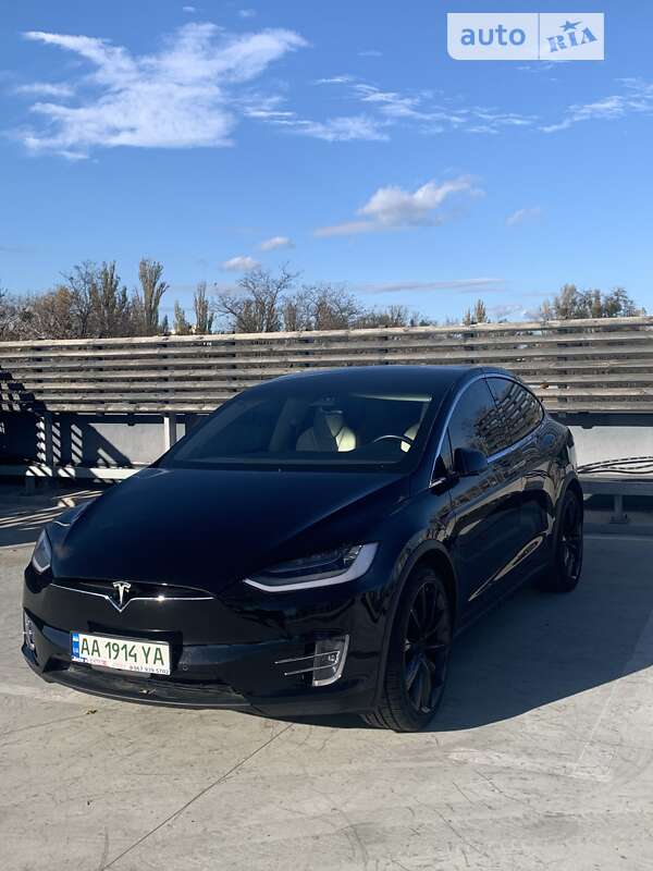 Позашляховик / Кросовер Tesla Model X 2018 в Києві